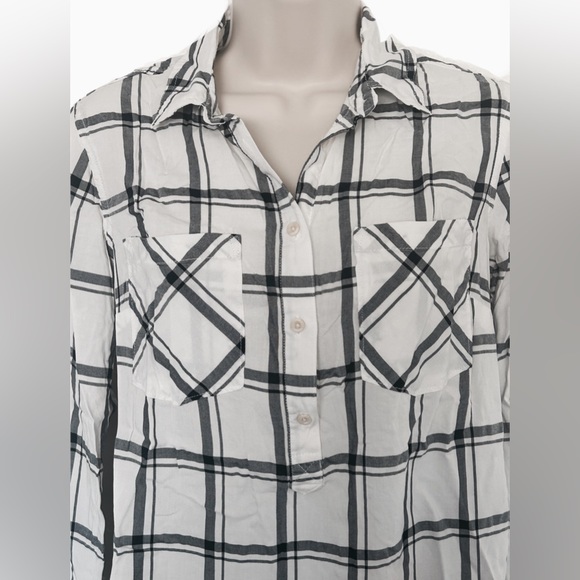 Window Panel Button Down - Picture 2 of 3